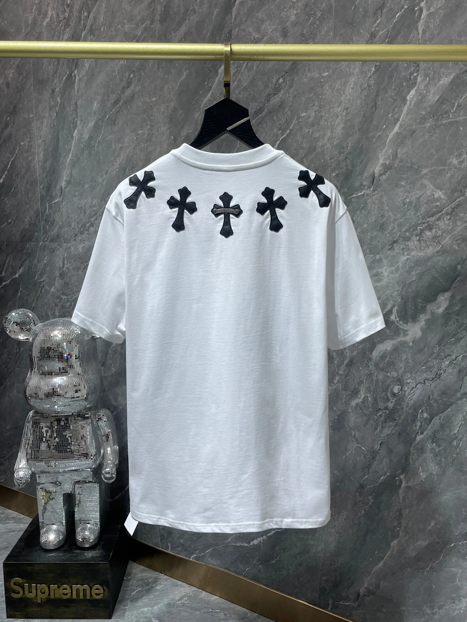 P154 New Chrome Hearts 25ss for summer. High gram weight, environmentally friendly and high-quality top-grade fabric. 260g~270g Chrome Hearts heavy industry leather cross short sleeves. Counter synchronization. 1:1 replica version. Recommended color: white, black. Size: S, M, L, XL.